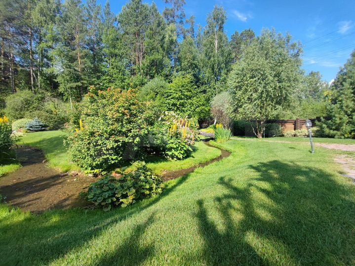 Дом 84,8 м² на участке 11,2 сот.