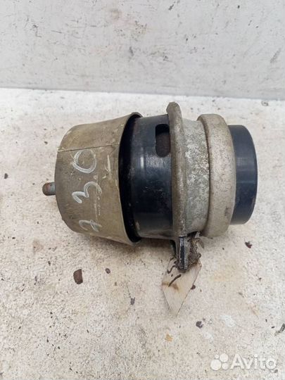 Опора двигателя Ауди Q7 4L