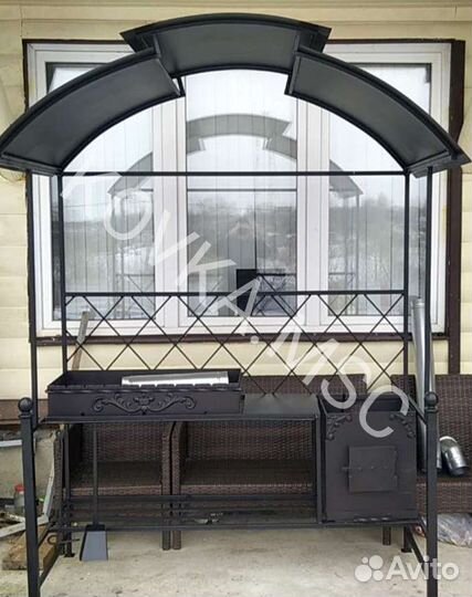 Мангал с крышей