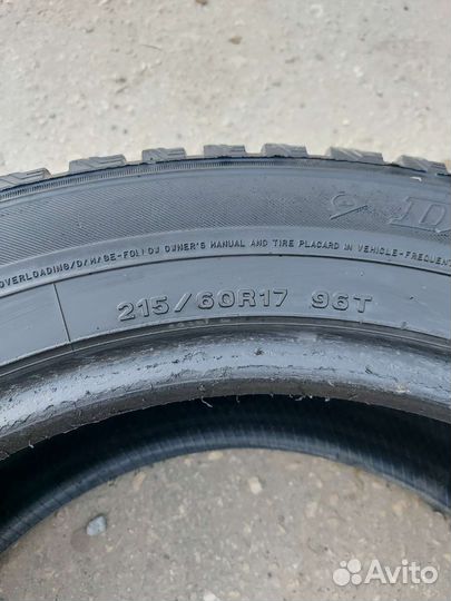 Dunlop SP Winter Ice 01 215/60 R17
