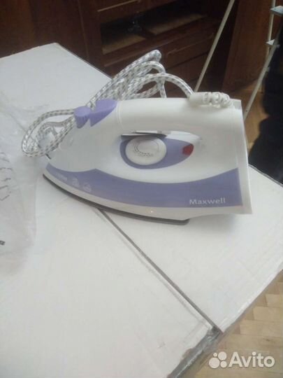 Утюг Maxwell MW-3004 b