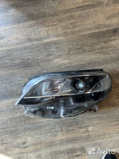 Peugeot traveller левая фара