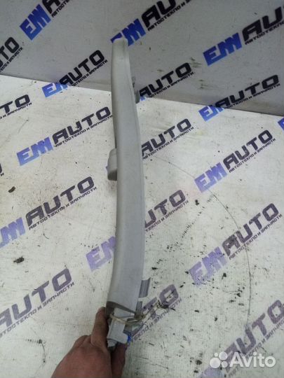 Обшивка стойки центральная верхняя правая Киа Сид