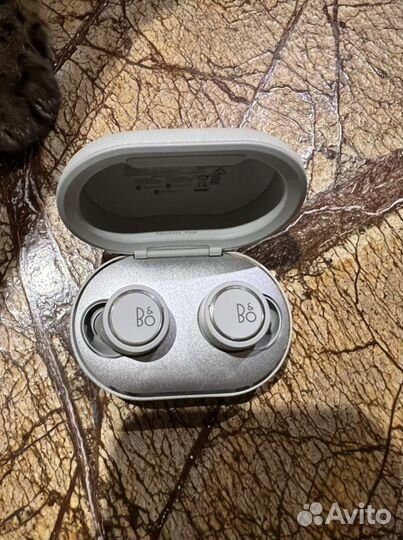 Bang&Olufsen Beoplay E8 3rd