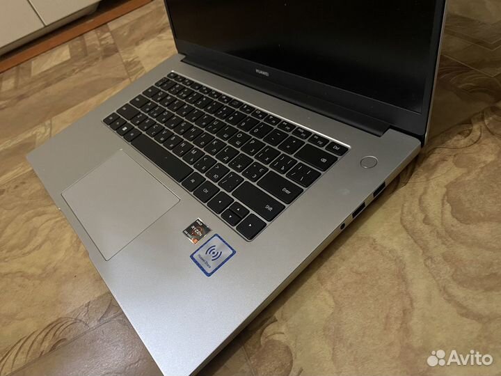 Ноутбук huawei matebook d15 5500 amd 16 озу