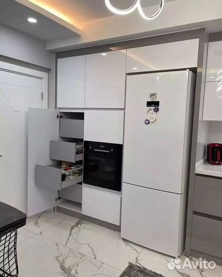 Глянцевая кухня