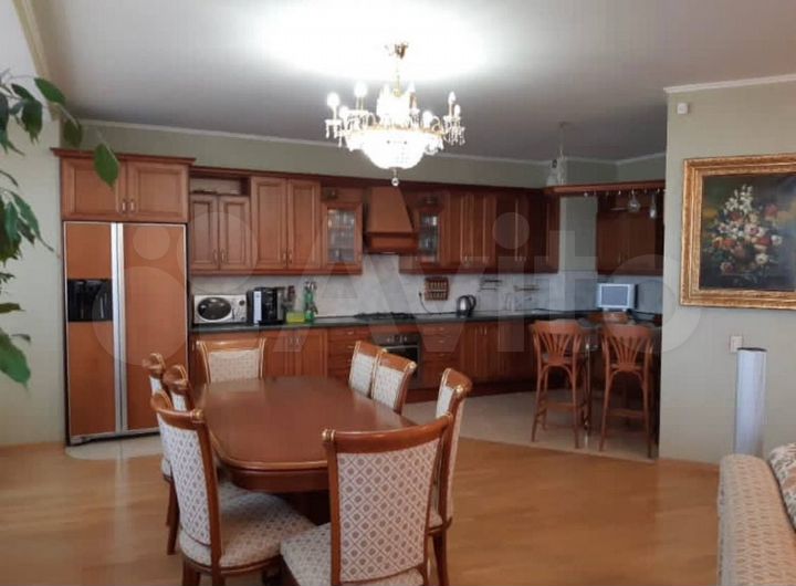 4-к. квартира, 168,4 м², 3/10 эт.