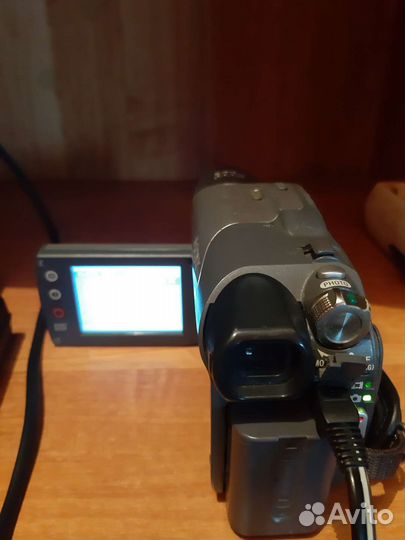 Видеокамера sony dcr-dvd 105E