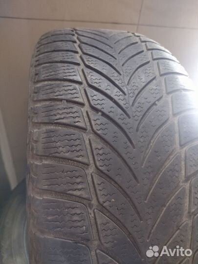 Goodyear UltraGrip Ice 225/50 R17