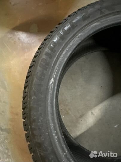 Goodyear UltraGrip Ice 2 235/45 R18 98T