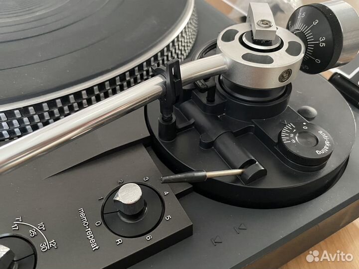 Проигрыватель винила Technics SL-1900