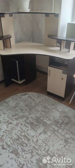 Компьютерный стол