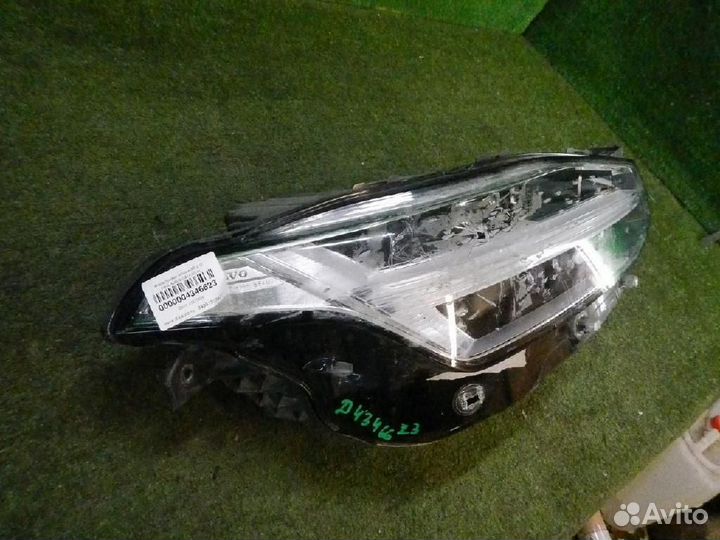 Фара правая Volvo XC90