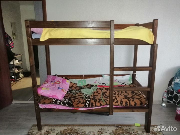 Двухярусная детская кровать