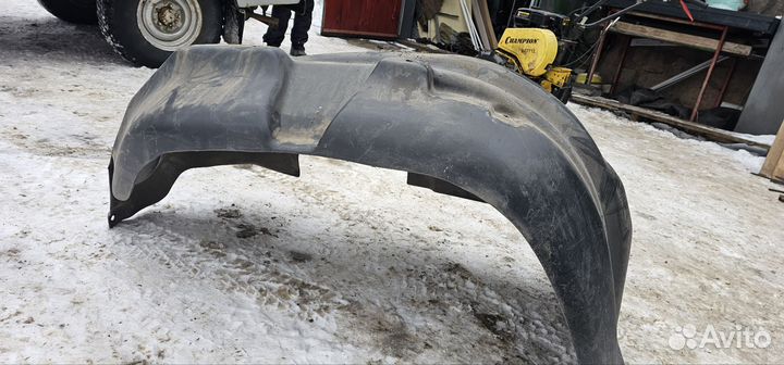 Подкрылки газон next