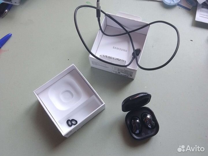 Samsung galaxy buds live