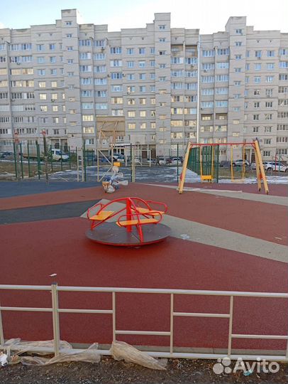 Бесшовное резиновое покрытие для детских площадок