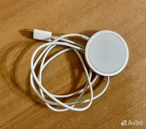 Безпроводная зарядка iPhone