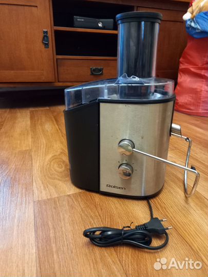 Соковыжималка шнековая