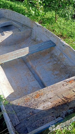 Лодка Пелла