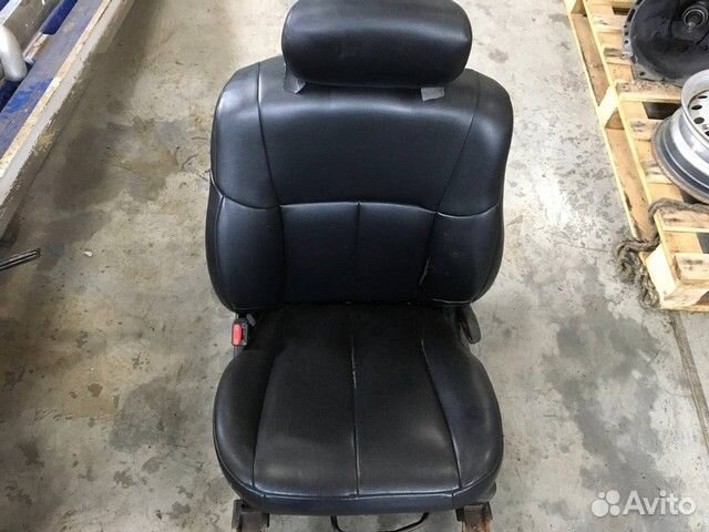 Сиденье переднее левое Mitsubishi Galant