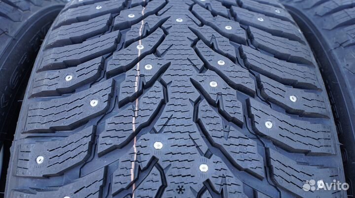 Nokian Tyres Hakkapeliitta 9 SUV 315/40 R21 115T