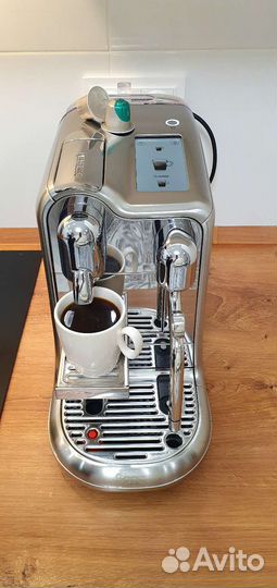 Капсульная кофемашина nespresso с капучинатором