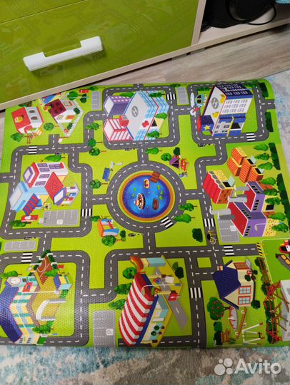 Машинки и коврик для игры