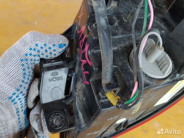 Задний левый фонарь kia rio x-line