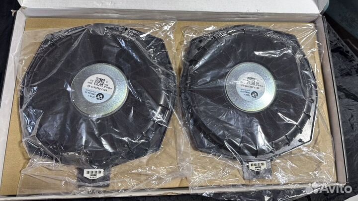 Динамики-bmw-x5-g05-x3-g01-g30-сабвуферы