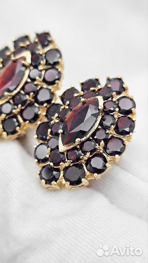 Золотые серьги с гранатами 585/14.68 гр
