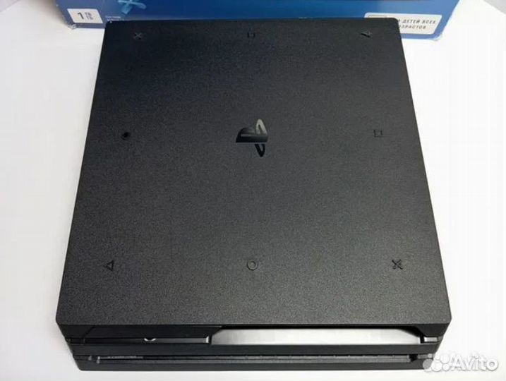 Прошитая PS4 Pro 1Tb+2 джоя