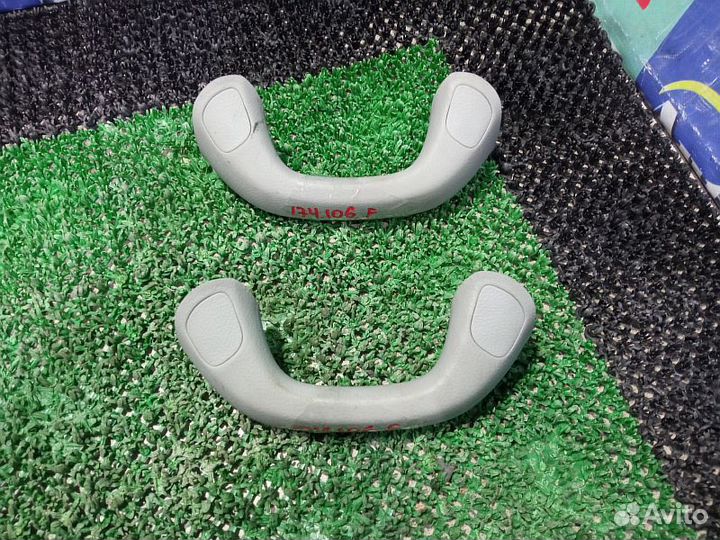 Ручка стойки передней Lexus LX570