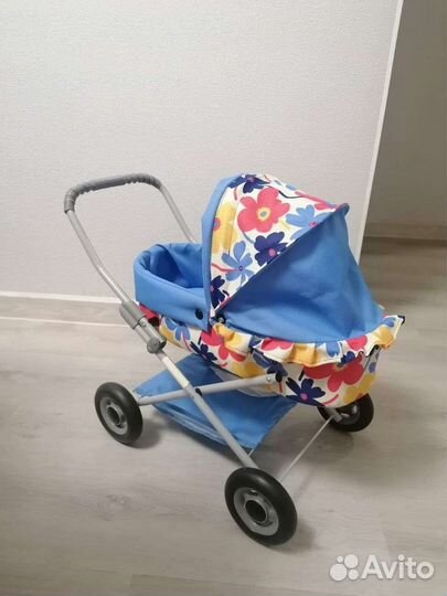 Коляска кукольная