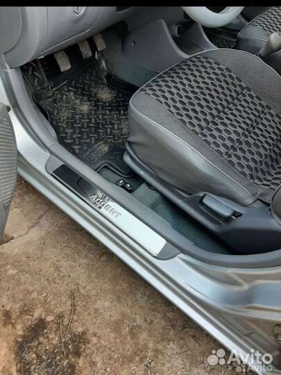 Накладка на пороги на Хендай Акцент Тагаз