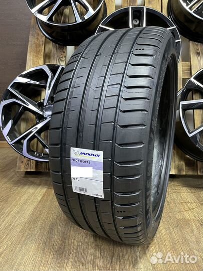 Michelin Pilot Sport 5 255/35 R19 96Y