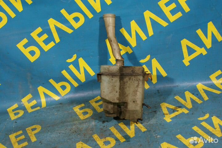 Бачок омывателя стекла Nissan Maxima a32