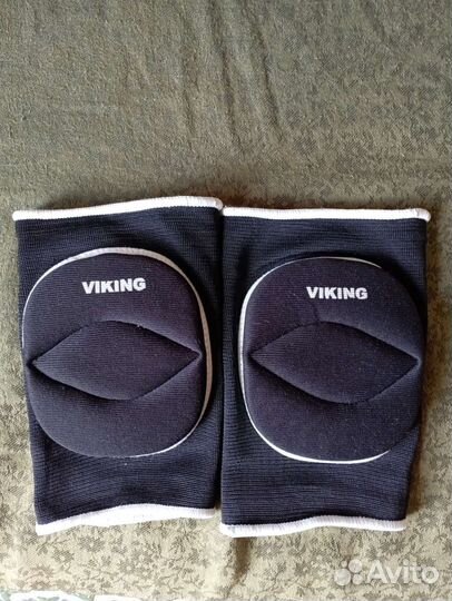 Наколенники