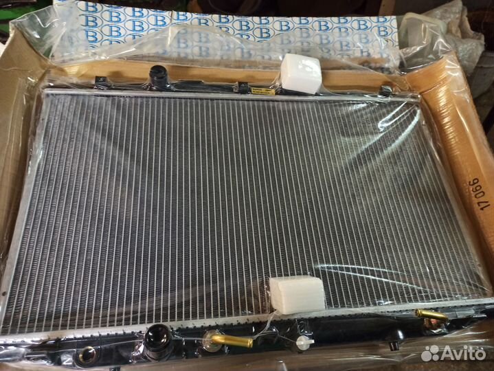 Радиатор охлаждения Honda