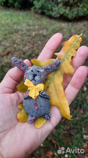 Игрушка зайка миниатюрная,8 см с ушками,в ладошку