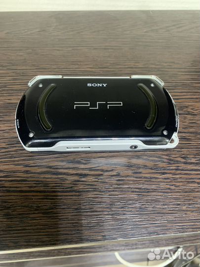 PSP GO