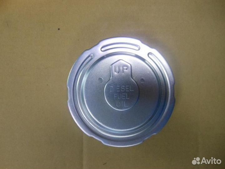 Крышка топливного бака с замком isuzu