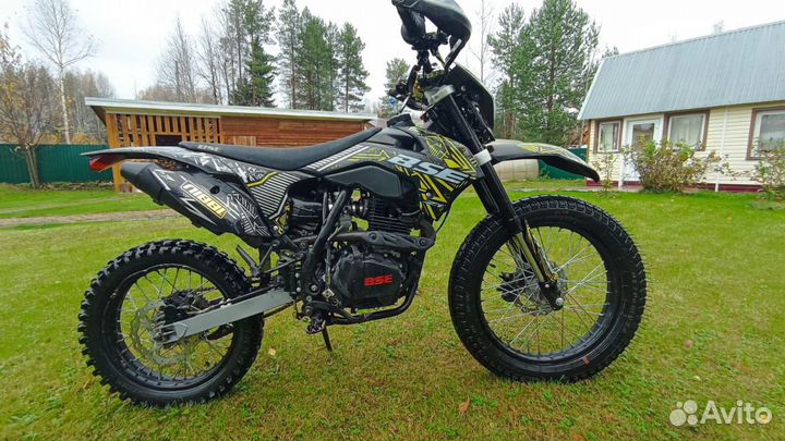 Мотоцикл Bse z1