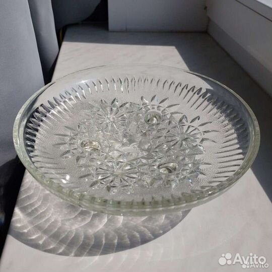 Конфетница / фруктовница на 3х ножках