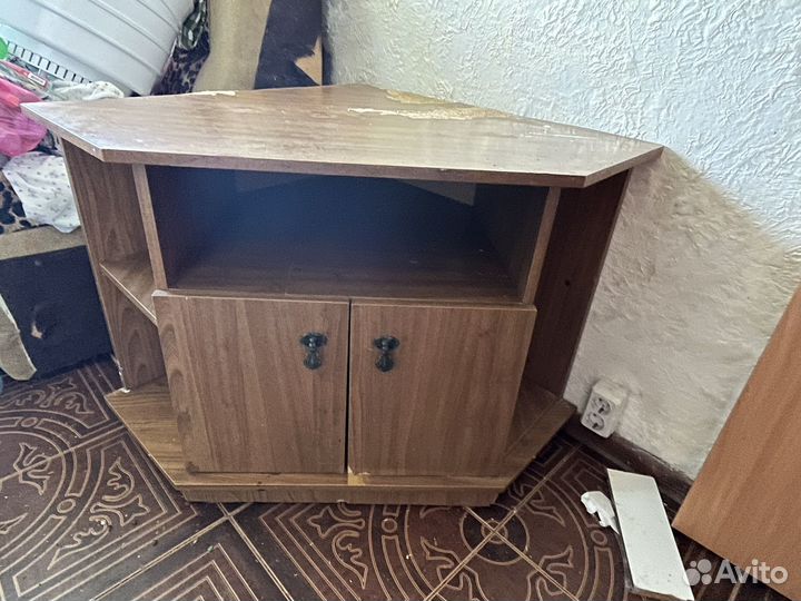 Тумба угловая