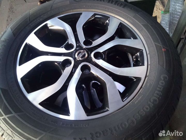 R16 Continental ContiCrossContact LX2 215/65, PCD 5x114.3 DIA 66.1