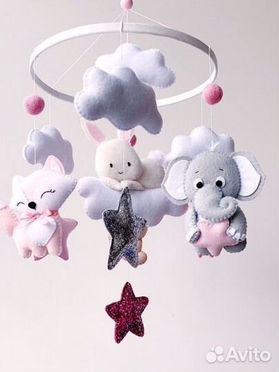 Мобиль на кроватку из фетра