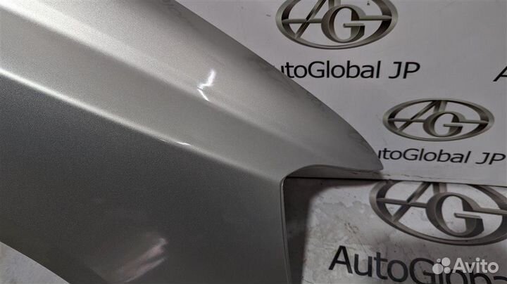 Крыло переднее правое Toyota Kluger V