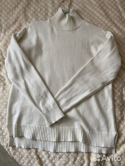 Свитер