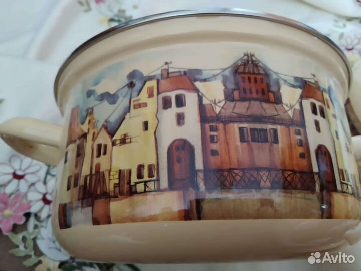 Набор кастрюль